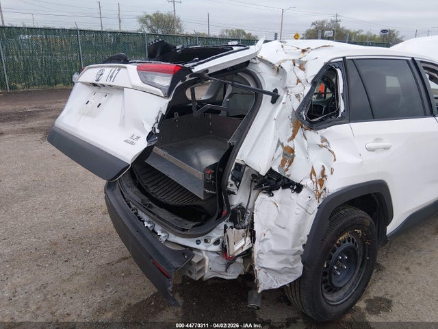 2T3G1RFV2PW347502 Toyota RAV4 LE