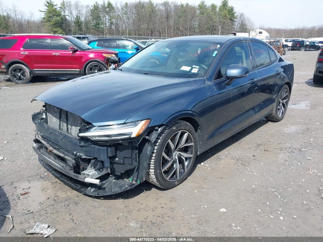 2019 VOLVO S60 7JRA22TK0KG011731 Photo 1