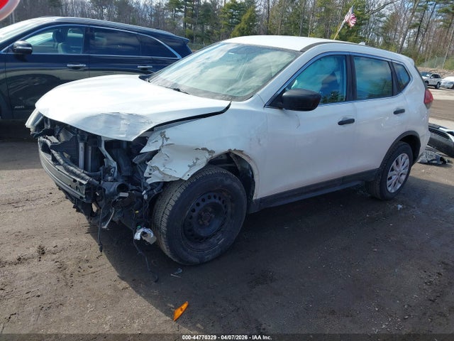 Nissan ROGUE S 2017 5N1AT2MV7HC799469 Image 2