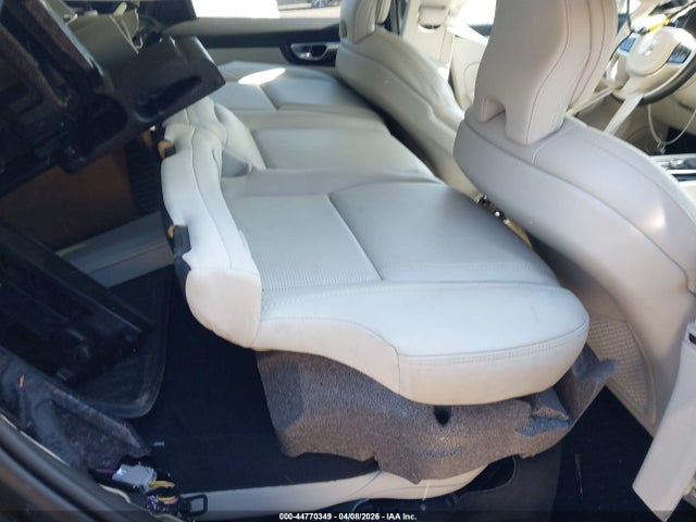 Продаж на аукціоні авто 2021 Volvo Xc60 T5 Inscription, vin: YV4102RL2M1727943, номер лоту: 44770349