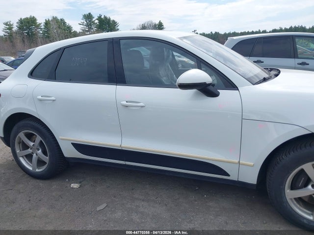 Porsche Macan 2017 WP1AA2A5XHLB05855 Image 14