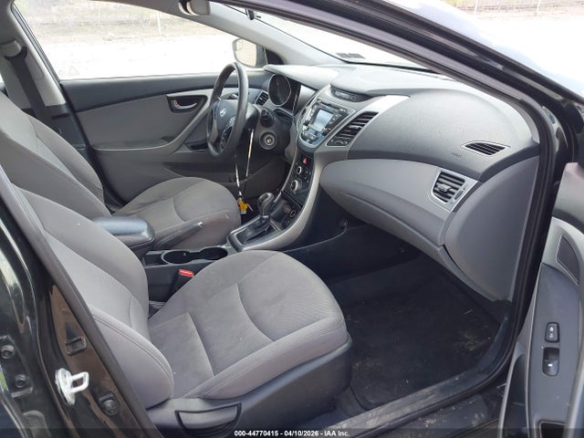 Продажа на аукционе авто 2015 Hyundai Elantra Se, vin: 5NPDH4AEXFH570451, номер лота: 44770415
