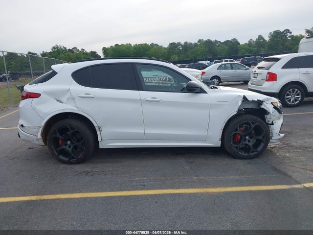 44770538 :رقم المزاد ، ZASPAKBN6N7D42252 vin ، 2022 Alfa Romeo Stelvio Veloce Ti Awd مزاد بيع