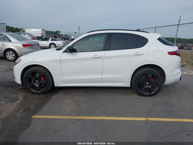 44770538 :رقم المزاد ، ZASPAKBN6N7D42252 vin ، 2022 Alfa Romeo Stelvio Veloce Ti Awd مزاد بيع