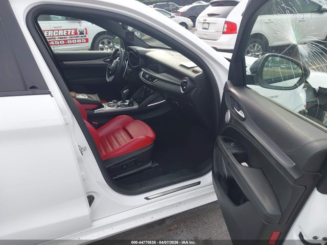 44770538 :رقم المزاد ، ZASPAKBN6N7D42252 vin ، 2022 Alfa Romeo Stelvio Veloce Ti Awd مزاد بيع