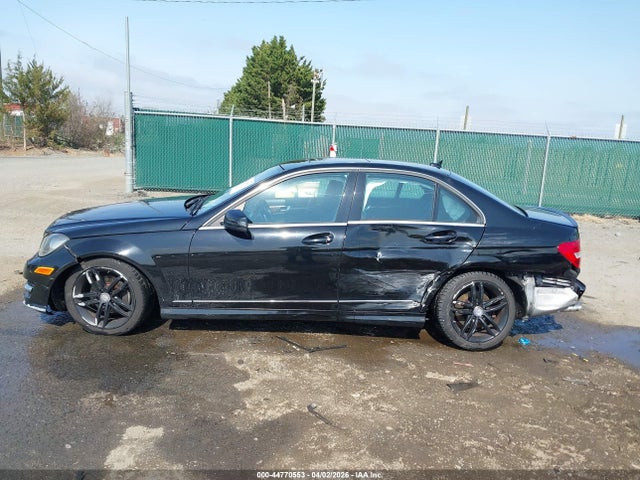 Aukcja sprzedaży 2012 Mercedes-benz C 300 Sport 4matic, vin: WDDGF8BB4CR193222, numer aukcji: 44770553