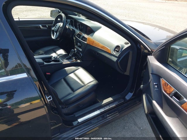 Aukcja sprzedaży 2012 Mercedes-benz C 300 Sport 4matic, vin: WDDGF8BB4CR193222, numer aukcji: 44770553