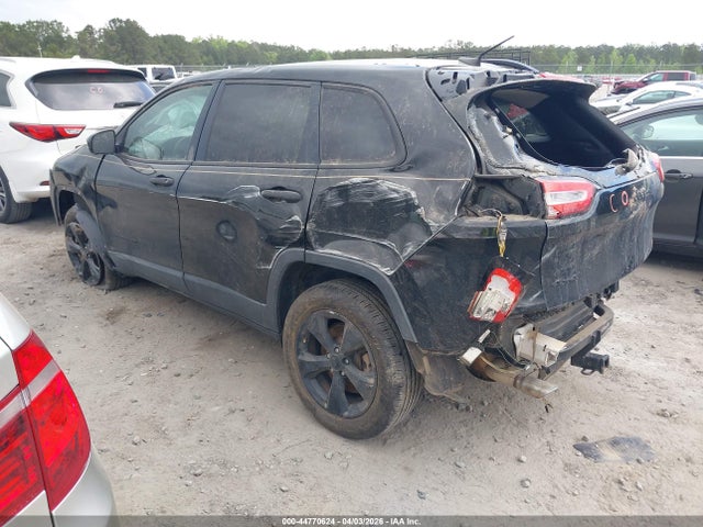 1C4PJMAB9HW621054 Jeep Cherokee Altitude 4x4
