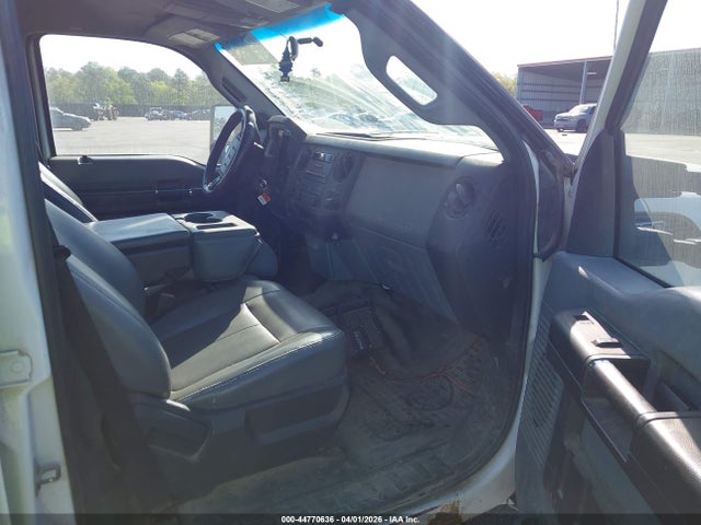 2011 FORD F-250 1FT7W2A64BEB33054 Photo 4