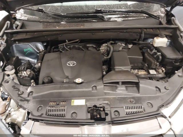 5TDJZRFH9HS483668 Toyota Highlander Xle