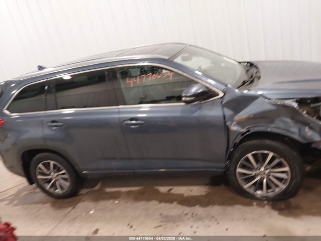 5TDJZRFH9HS483668 Toyota Highlander Xle