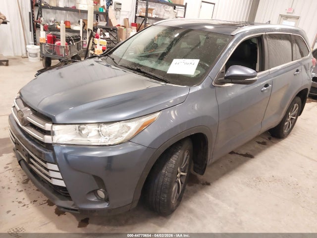 5TDJZRFH9HS483668 Toyota Highlander Xle