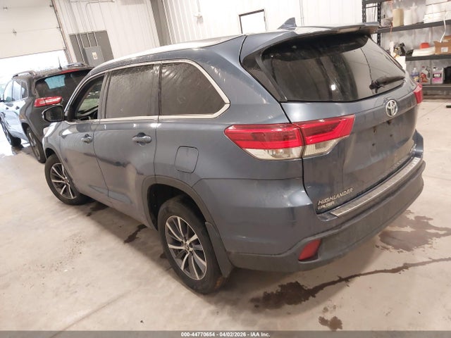 5TDJZRFH9HS483668 Toyota Highlander Xle