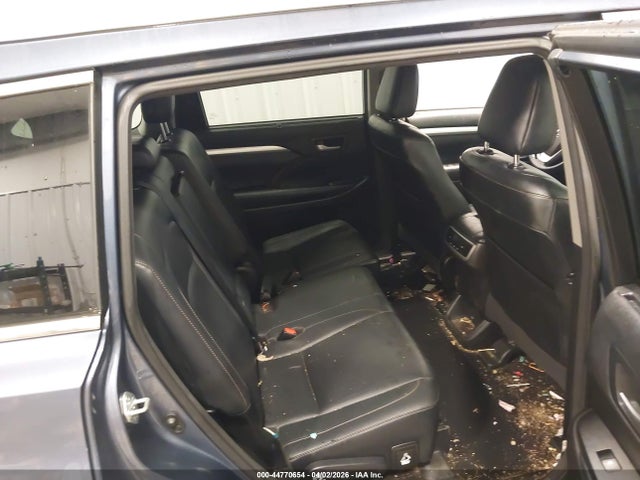 5TDJZRFH9HS483668 Toyota Highlander Xle