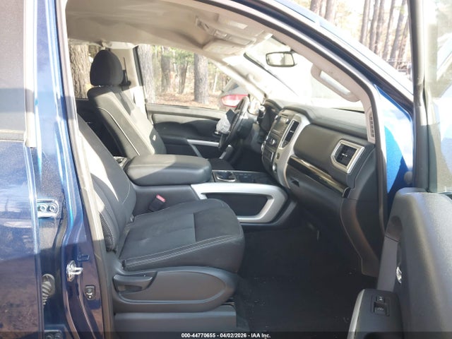 44770655 :رقم المزاد ، 1N6AA1E6XKN505440 vin ، 2019 Nissan Titan Sv مزاد بيع