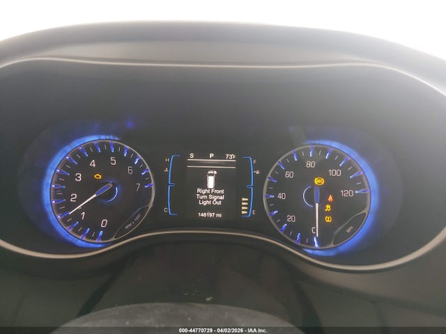 Продаж на аукціоні авто 2017 Chrysler Pacifica Touring-l, vin: 2C4RC1BG1HR633784, номер лоту: 44770729