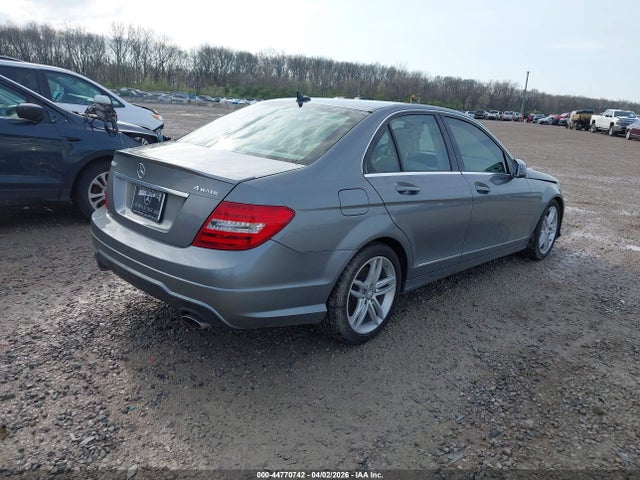 2012 MERCEDES-BENZ C 300 WDDGF8BB7CR234085 Photo 3
