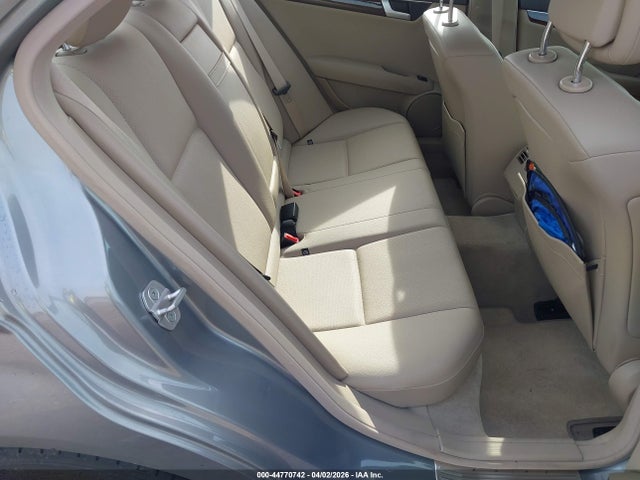2012 MERCEDES-BENZ C 300 WDDGF8BB7CR234085 Photo 7