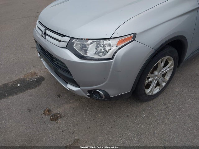 Mitsubishi Outlander Se 2015 JA4AZ3A39FZ011307 Image 13