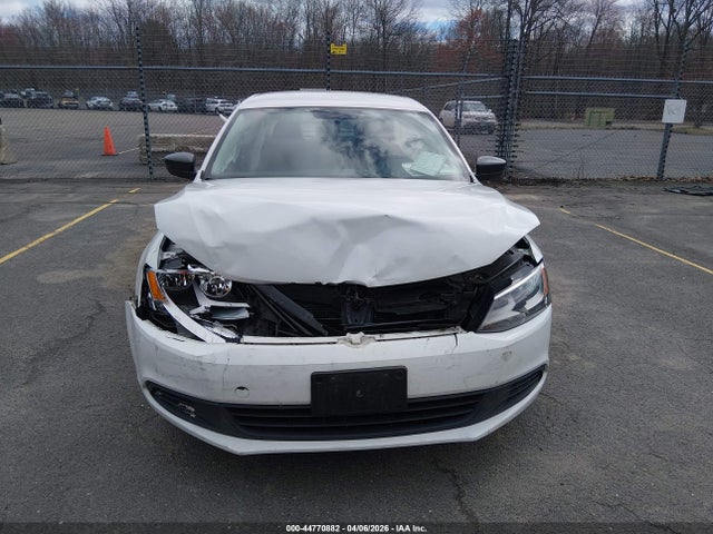 Продажа на аукционе авто 2014 Volkswagen Jetta 2.0l S, vin: 3VW2K7AJXEM411913, номер лота: 44770882