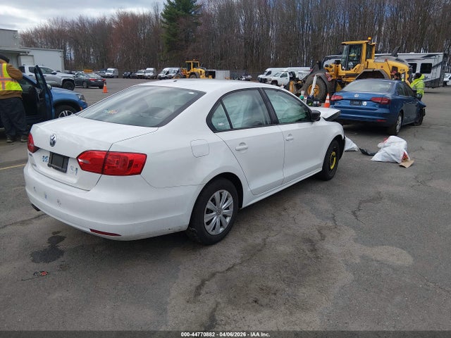 Продажа на аукционе авто 2014 Volkswagen Jetta 2.0l S, vin: 3VW2K7AJXEM411913, номер лота: 44770882