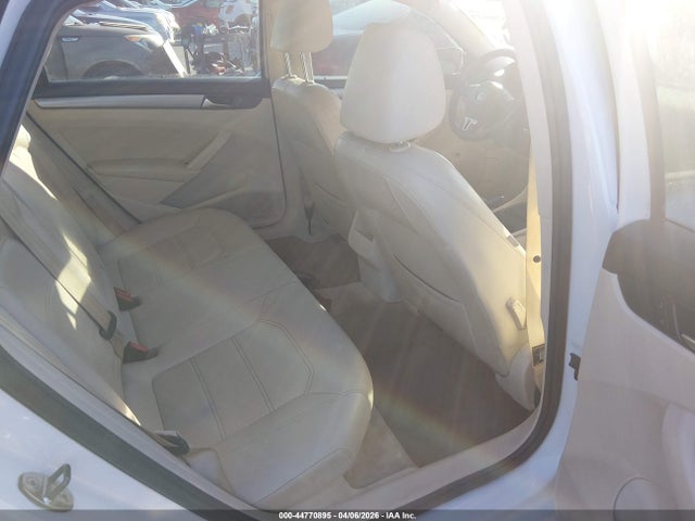 Продаж на аукціоні авто 2014 Volkswagen Passat 1.8t Wolfsburg Edition, vin: 1VWAS7A38EC119580, номер лоту: 44770895