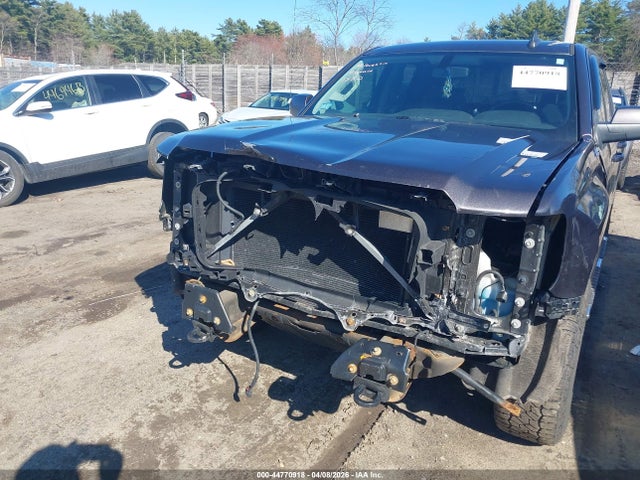 1GTV2UEC4FZ256768 GMC Sierra 1500 Sle