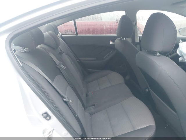 44770925 :رقم المزاد ، 3KPFL4A72JE250725 vin ، 2018 Kia Forte Lx مزاد بيع