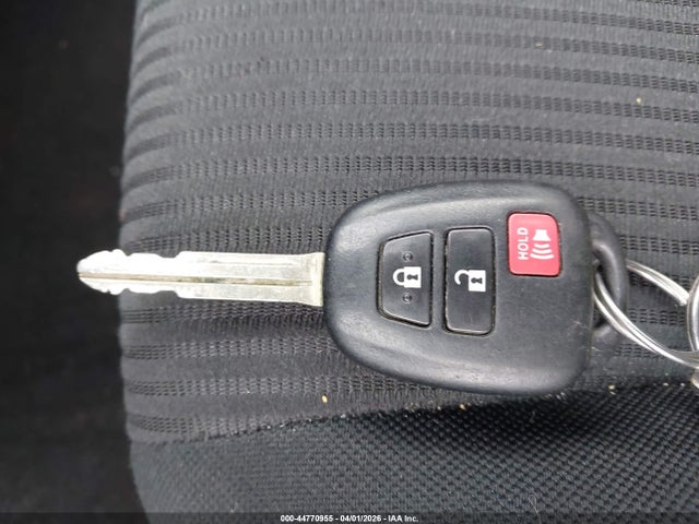 Aukcja sprzedaży 2017 Toyota Rav4 Le, vin: JTMZFREV9HJ700037, numer aukcji: 44770955