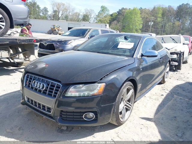 2011 AUDI S5 WAUCVAFR1BA084690 Photo 1