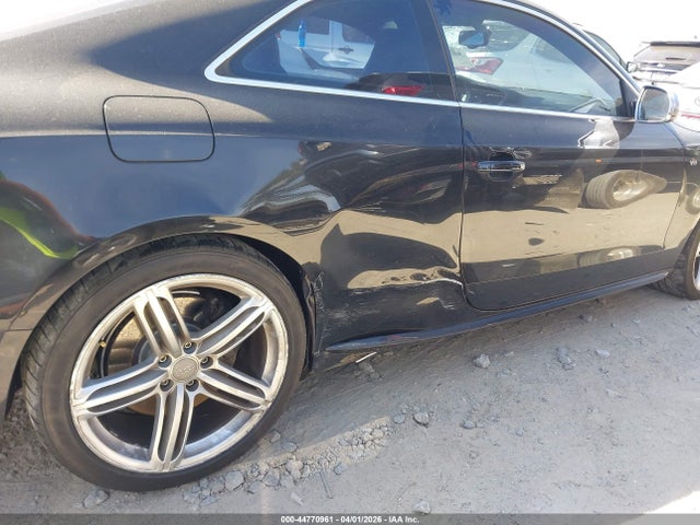 2011 AUDI S5 WAUCVAFR1BA084690 Photo 5