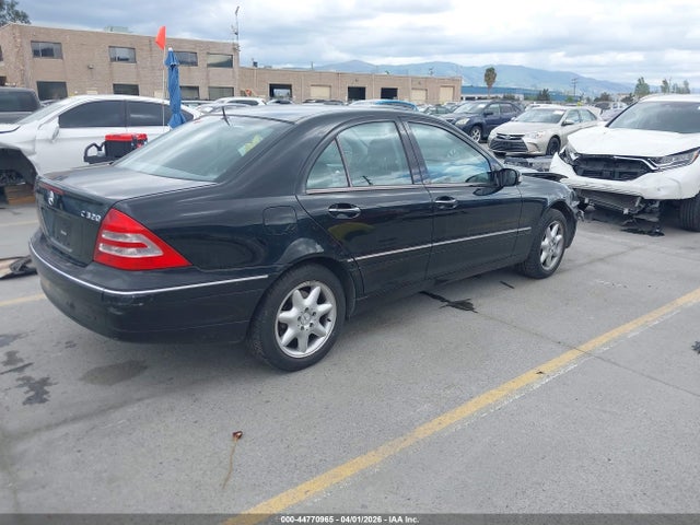 44770965 :رقم المزاد ، WDBRF64J12F168157 vin ، 2002 Mercedes-benz C 320 مزاد بيع