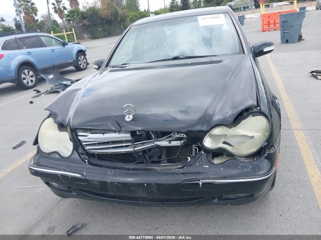 44770965 :رقم المزاد ، WDBRF64J12F168157 vin ، 2002 Mercedes-benz C 320 مزاد بيع