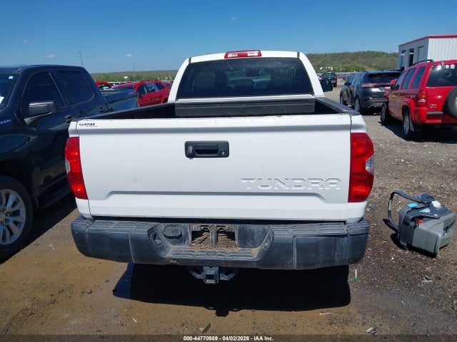 44770989 :رقم المزاد ، 5TFRM5F1XGX101962 vin ، 2016 Toyota Tundra Sr 4.6l V8 مزاد بيع