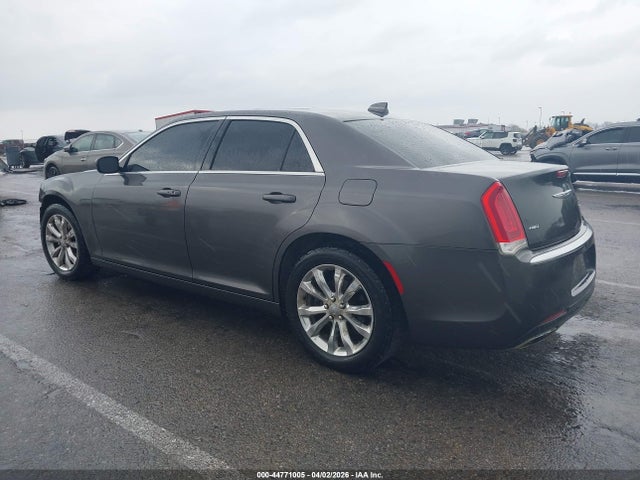 Aukcja sprzedaży 2015 Chrysler 300 Limited, vin: 2C3CCARG5FH831030, numer aukcji: 44771005