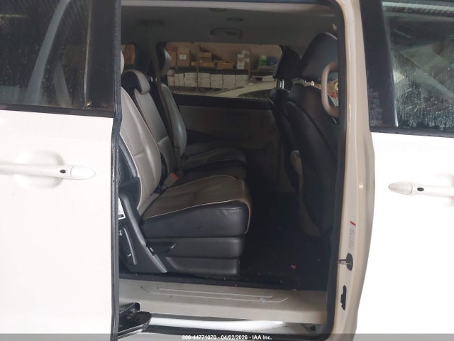 Продажа на аукционе авто 2021 Kia Sedona Ex, vin: KNDMB5C11M6674626, номер лота: 44771070