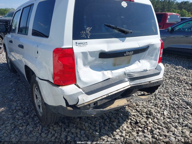 44771081 :رقم المزاد ، 1C4NJPBA6ED925464 vin ، 2014 Jeep Patriot Sport مزاد بيع