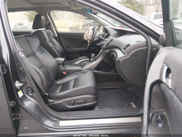 44771083 :رقم المزاد ، JH4CW2H6XBC000247 vin ، 2011 Acura Tsx 2.4 مزاد بيع