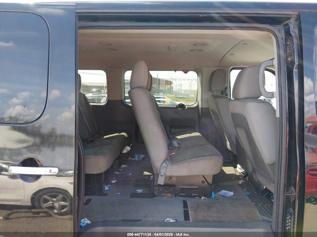 5BZAF0AA3FN852865 Nissan Nv Passenger Nv3500 Hd Sv V8