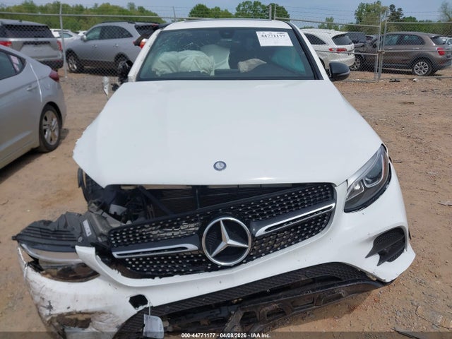 44771177 :رقم المزاد ، WDC0J4KB0JF377181 vin ، 2018 Mercedes-benz Glc 300 Coupe 4matic مزاد بيع