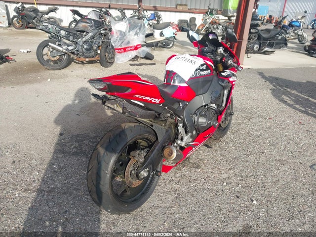 Продажа на аукционе авто 2018 Honda Cbr1000 Rr, vin: JH2SC7710JK100779, номер лота: 44771185