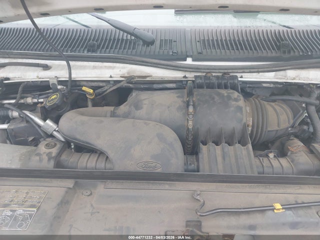 Ford E-450 Cutaway 2016 1FDFE4FS5GDC23337 Image 9