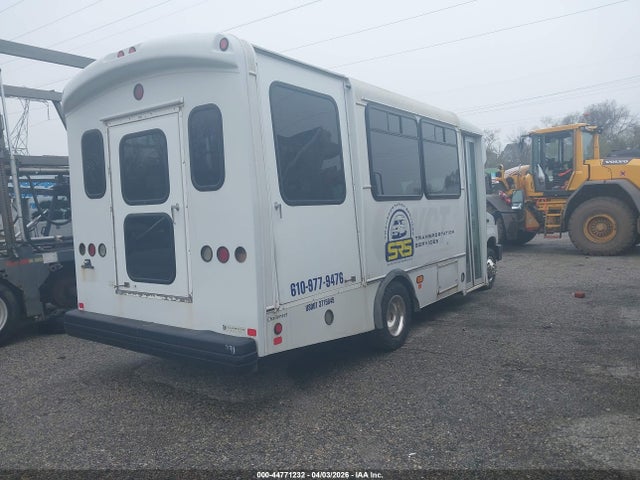 Ford E-450 Cutaway 2016 1FDFE4FS5GDC23337 Image 4