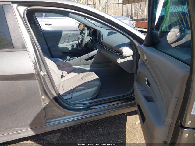 2025 Hyundai Elantra Sel Sport მანქანა იყიდება აუქციონზე, vin: KMHLM4DG2SU962503, აუქციონის ნომერი: 44771296