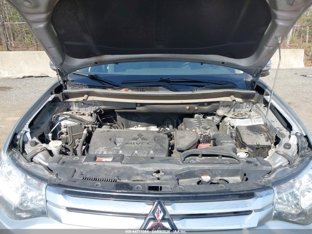 Продаж на аукціоні авто 2015 Mitsubishi Outlander Se, vin: JA4AD3A33FZ000110, номер лоту: 44771304