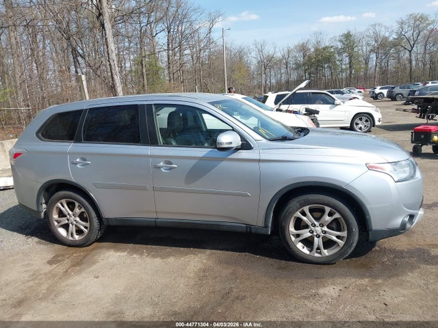 Продаж на аукціоні авто 2015 Mitsubishi Outlander Se, vin: JA4AD3A33FZ000110, номер лоту: 44771304