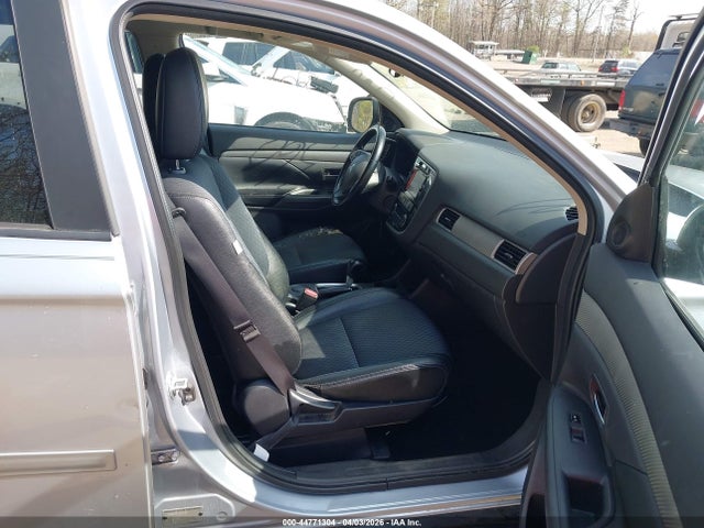 Продаж на аукціоні авто 2015 Mitsubishi Outlander Se, vin: JA4AD3A33FZ000110, номер лоту: 44771304
