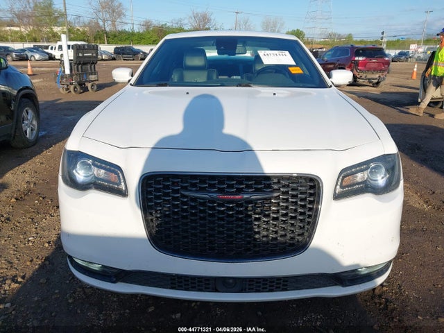 2023 Chrysler 300 300s მანქანა იყიდება აუქციონზე, vin: 2C3CCABG5PH520788, აუქციონის ნომერი: 44771321