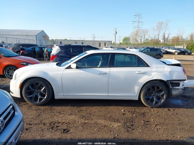 2023 Chrysler 300 300s მანქანა იყიდება აუქციონზე, vin: 2C3CCABG5PH520788, აუქციონის ნომერი: 44771321