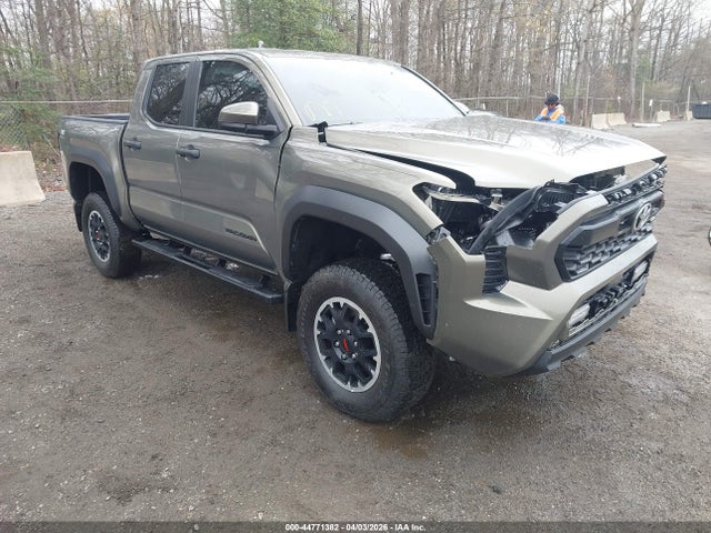2025 Toyota Tacoma Trd Off Road მანქანა იყიდება აუქციონზე, vin: 3TMLB5JN0SM180238, აუქციონის ნომერი: 44771382